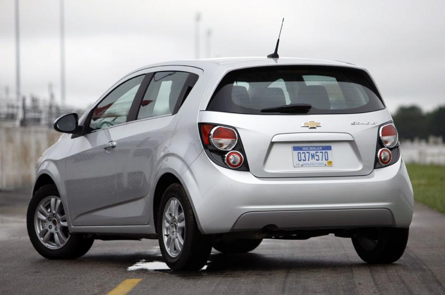  Chevrolet Sonic 2012 года  (фото 7 из 66)